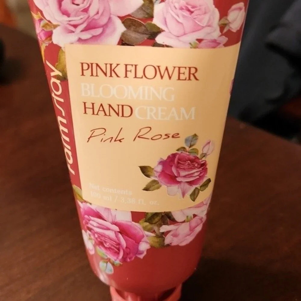 Farm Stay Pink Flower Blooming Hand Cream in Pink Rose Scent NIB!
